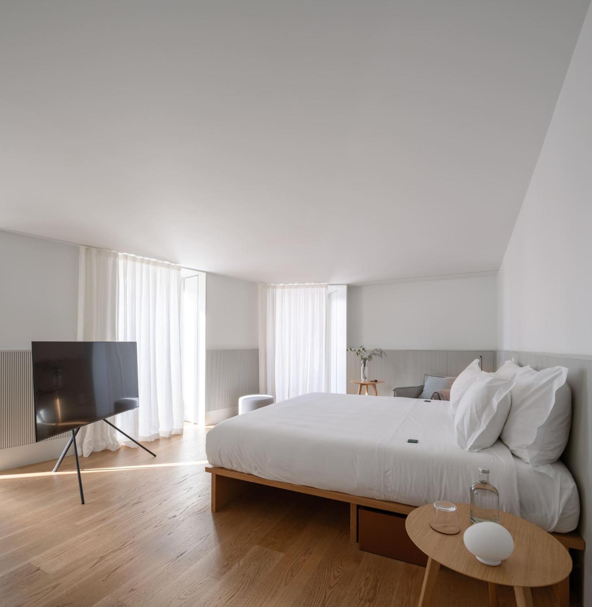 Montecarmo12 - Design Boutique Hotel Lisbon Bilik gambar